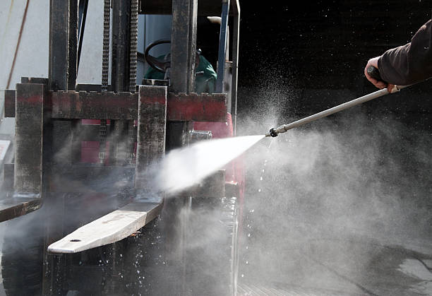 Best Driveway Pressure Washing  in Washington, WV